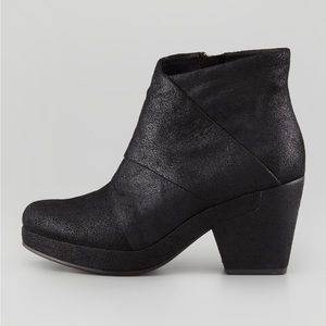 Eileen Fisher Coax Leather Bootie, Black